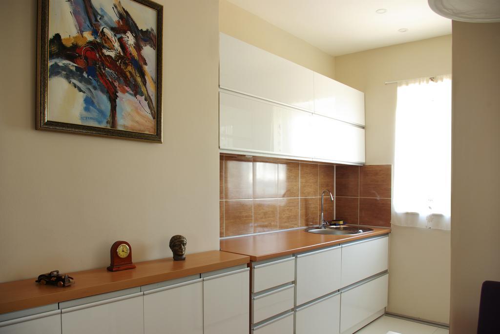 Square Studio Apartment Nis Luaran gambar