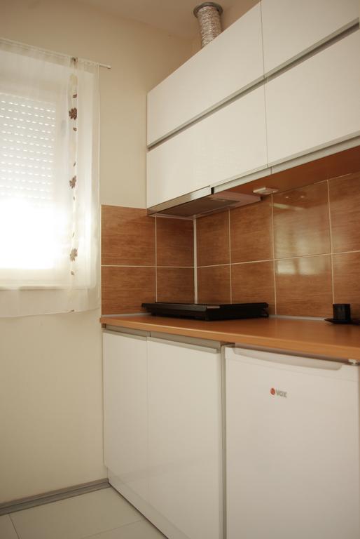 Square Studio Apartment Nis Luaran gambar