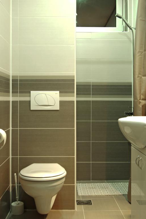 Square Studio Apartment Nis Luaran gambar
