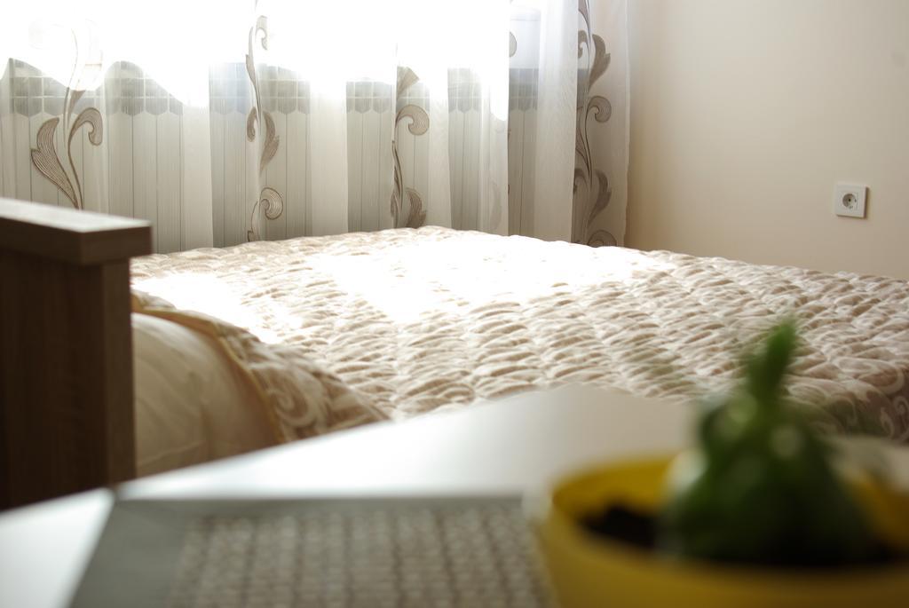 Square Studio Apartment Nis Luaran gambar
