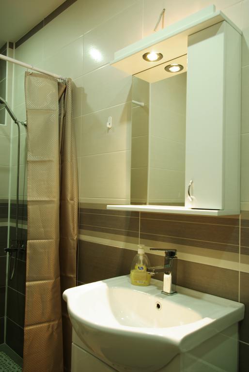 Square Studio Apartment Nis Luaran gambar