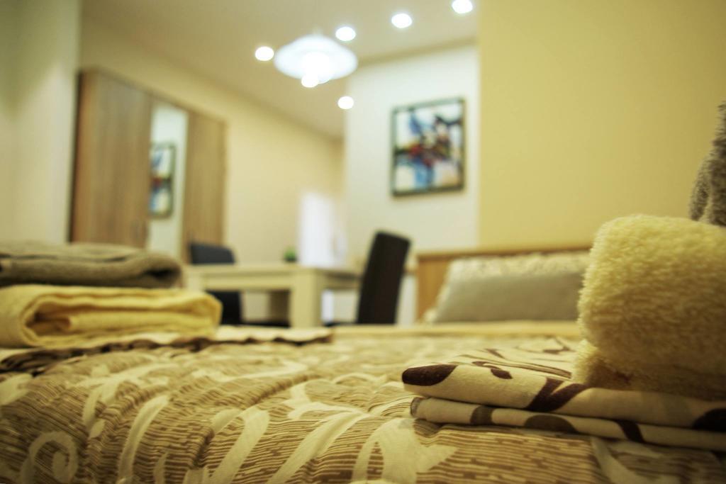 Square Studio Apartment Nis Luaran gambar